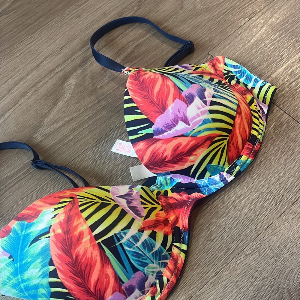 PINK Victoria's Secret Vibrant Leaf Print bra 34C
